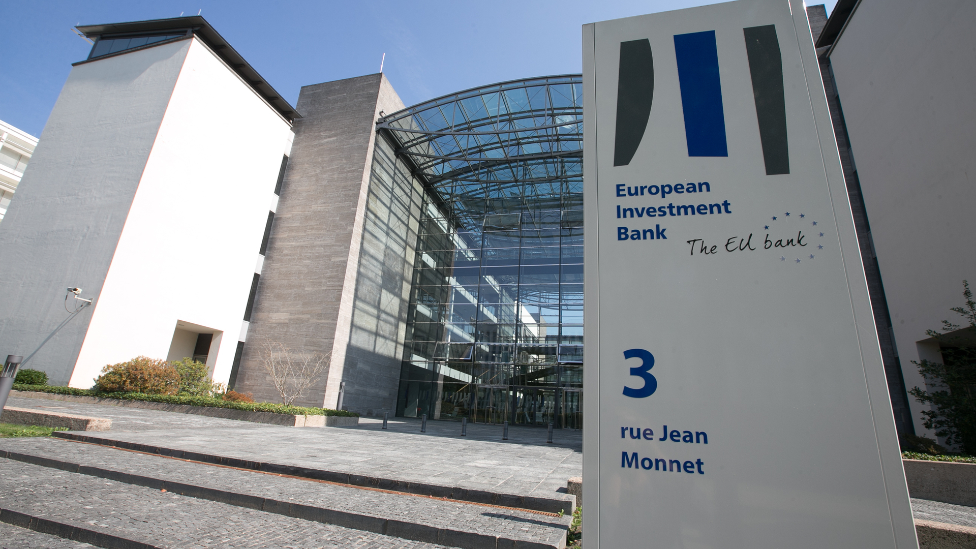 EIB sending another 1bn to Ukraine | Luxembourg Times