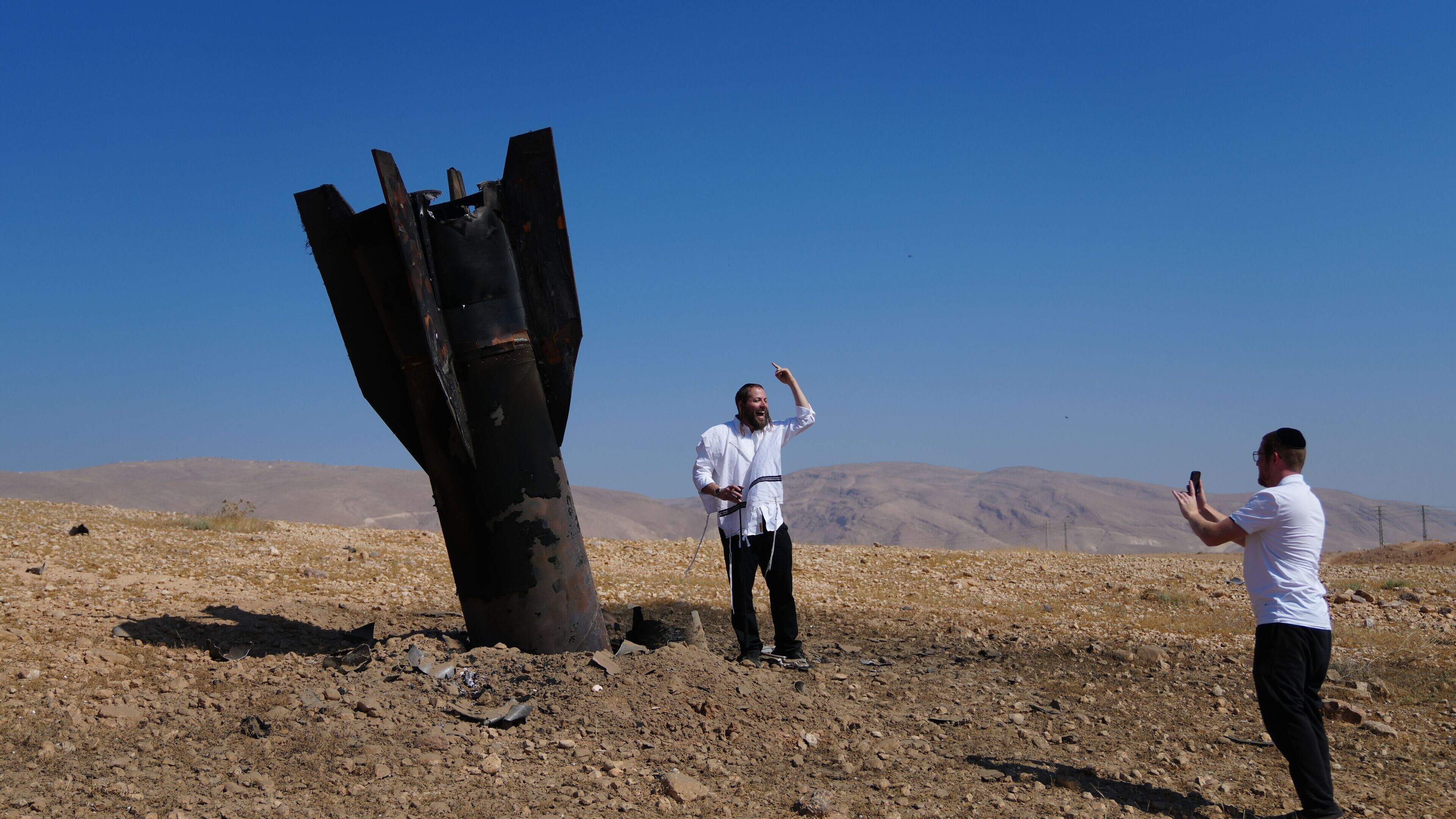 Iran and Israel trade missile attacks, straining peace talks