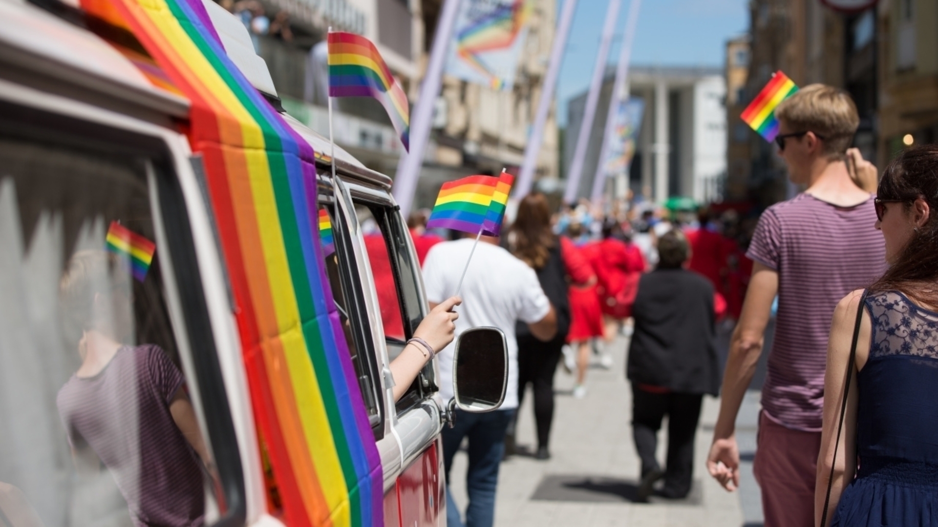 Esch/Alzette turned into a rainbow-city for the pride parade ...