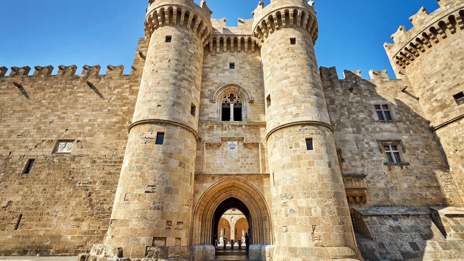 Main gates of the Knight's Grand Master Palace 