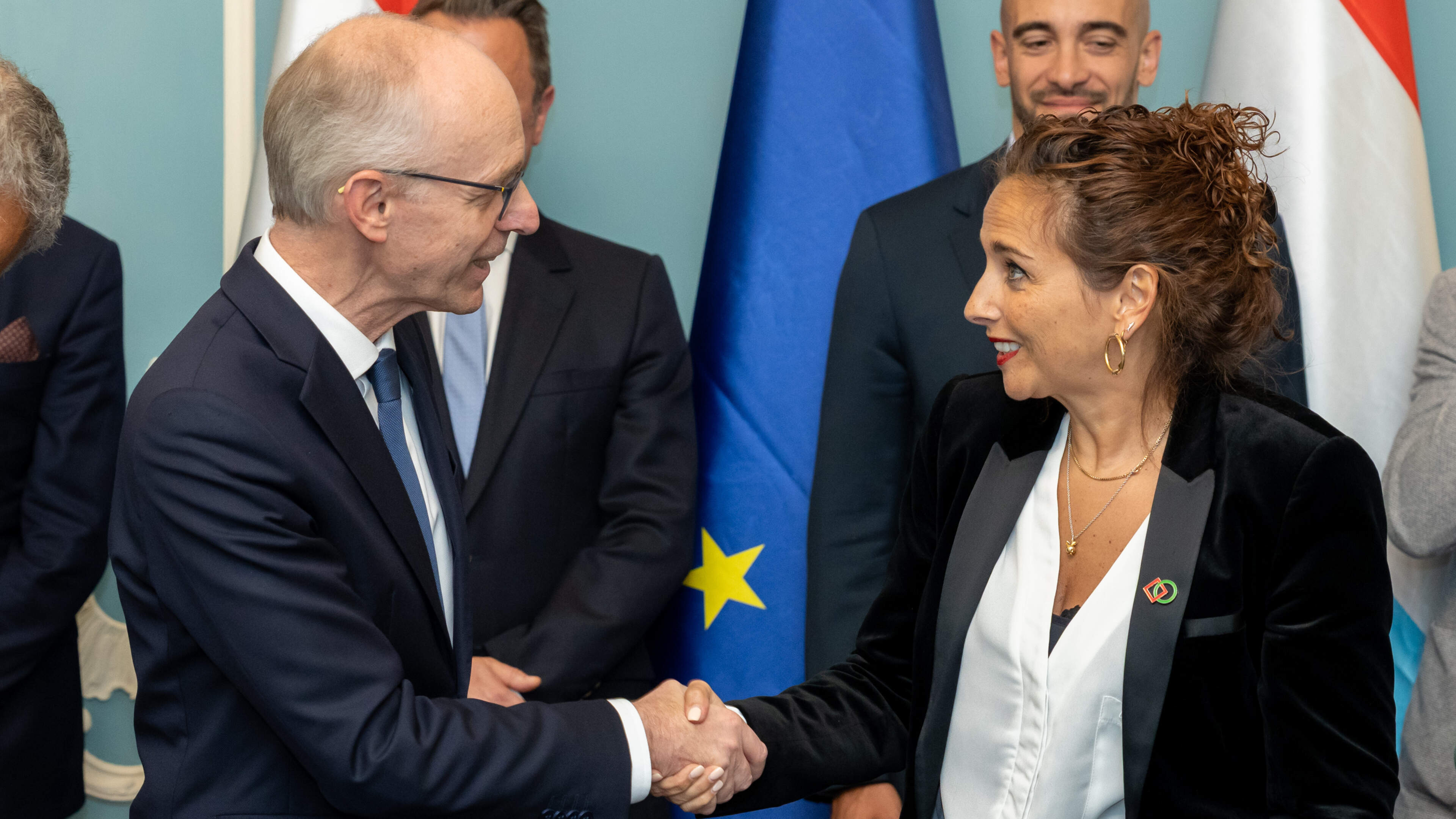 Social partners sign tripartite deal
