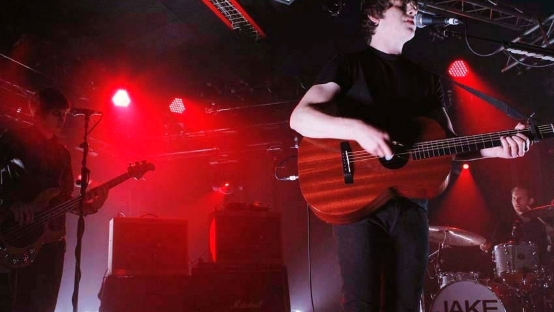 Jake Bugg gives 