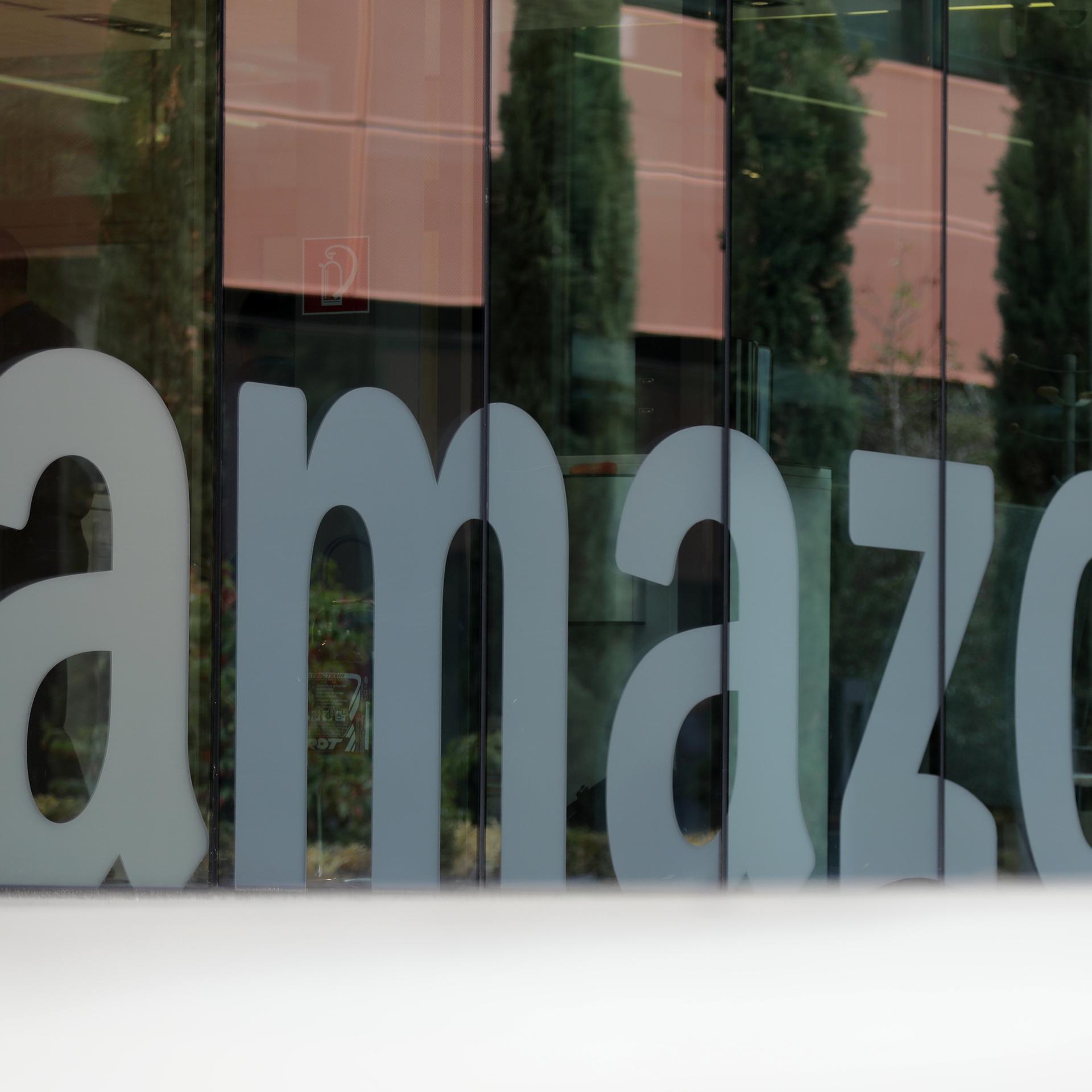 Online retail giant Amazon, which has its EU headquarters in Luxembourg, received a €746 million from the country’s data protection regulator in 2021