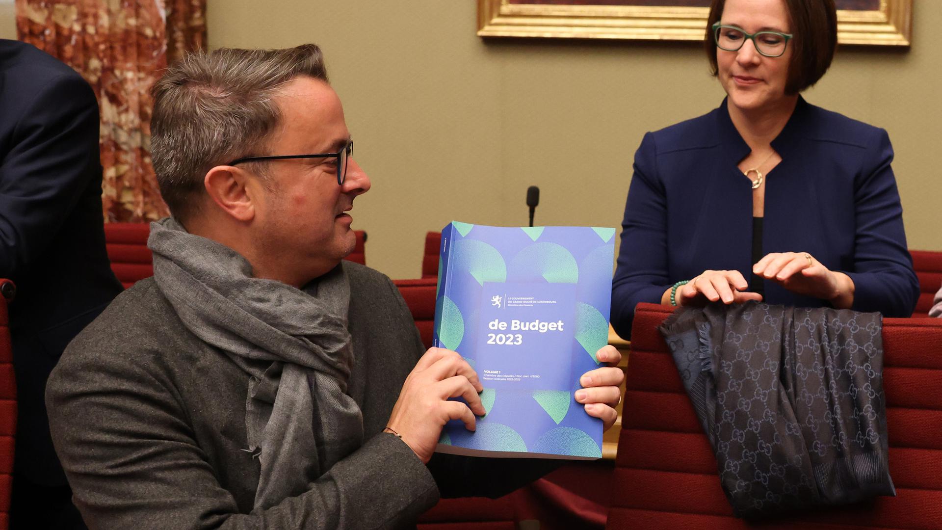 Yuriko Backes and Xavier Bettel with the proposed budget