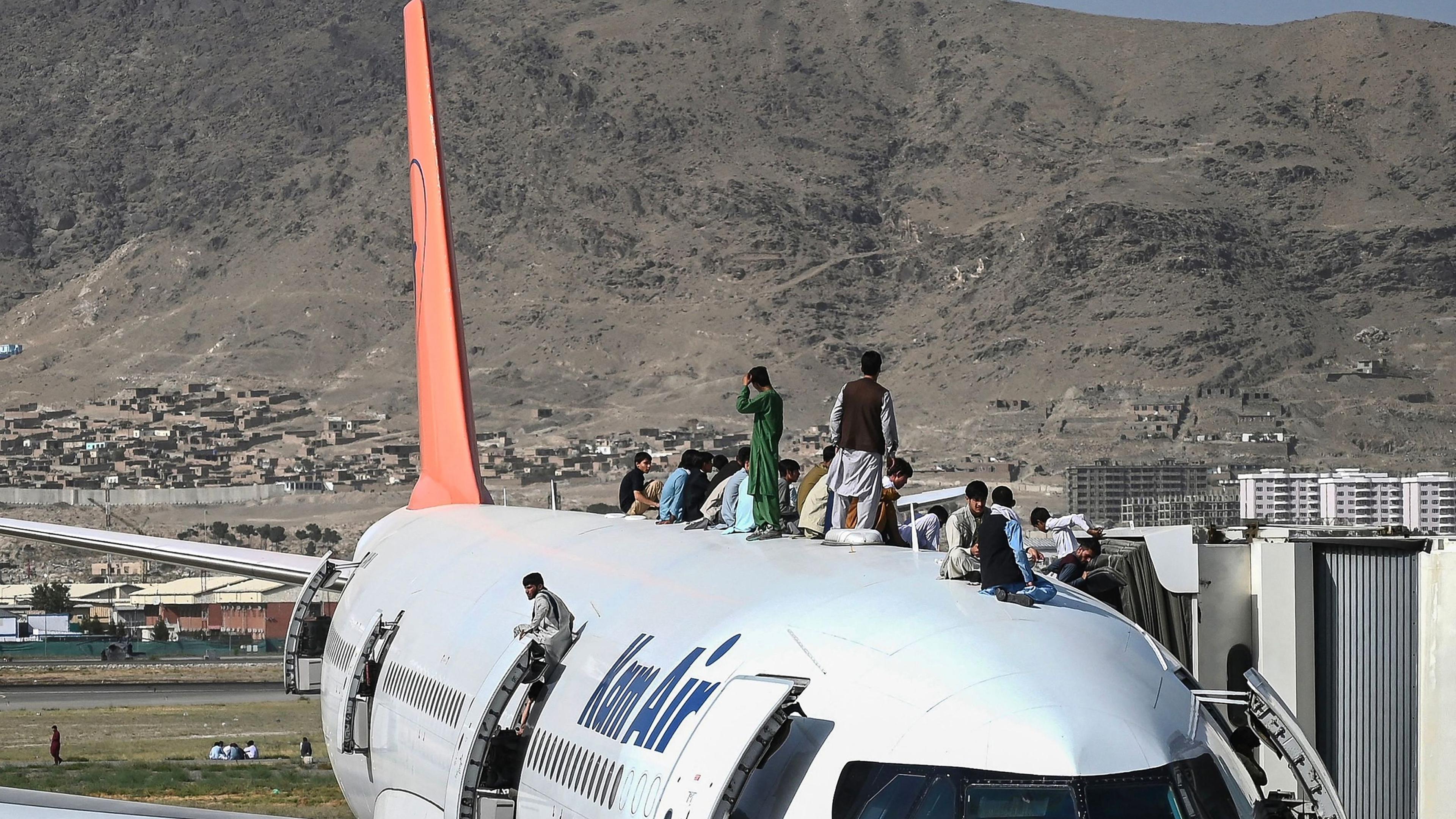 This Marine took reins of air traffic control during Kabul evacuation