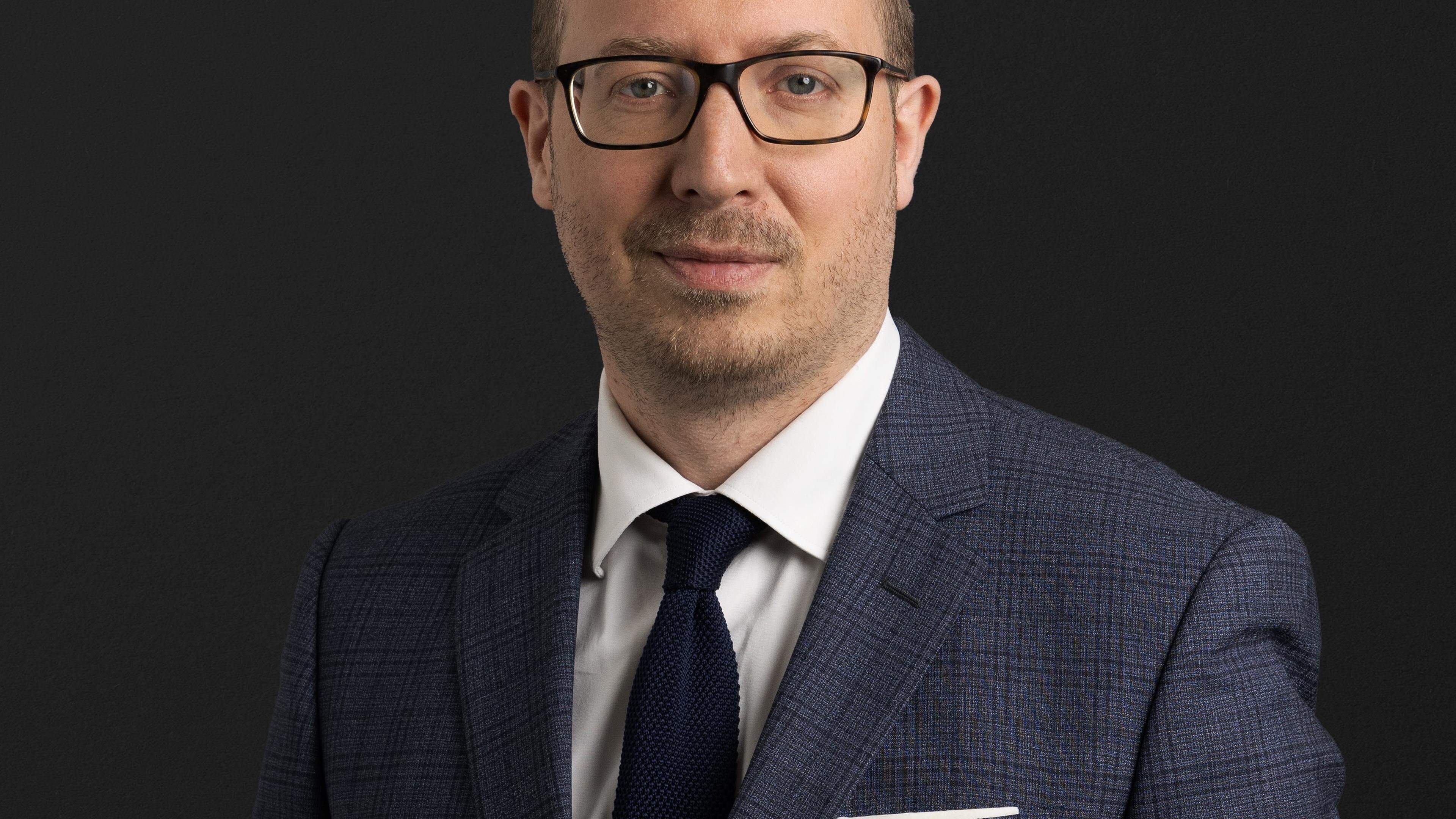 Arnaud Fostier is one of 11 lawyers from six countries across the UK, Europe and the Middle East to be promoted in law firm Simmons & Simmons’ 2024 cohort