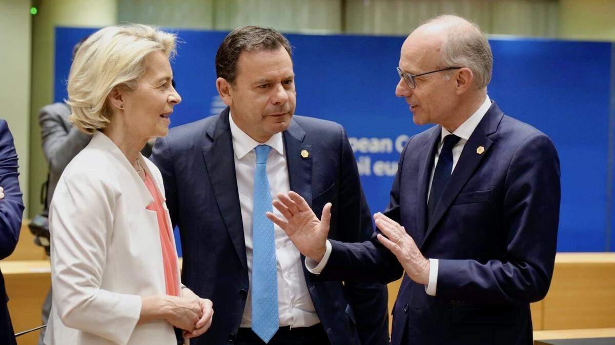 EU Leaders delay top-jobs deal before summit next week