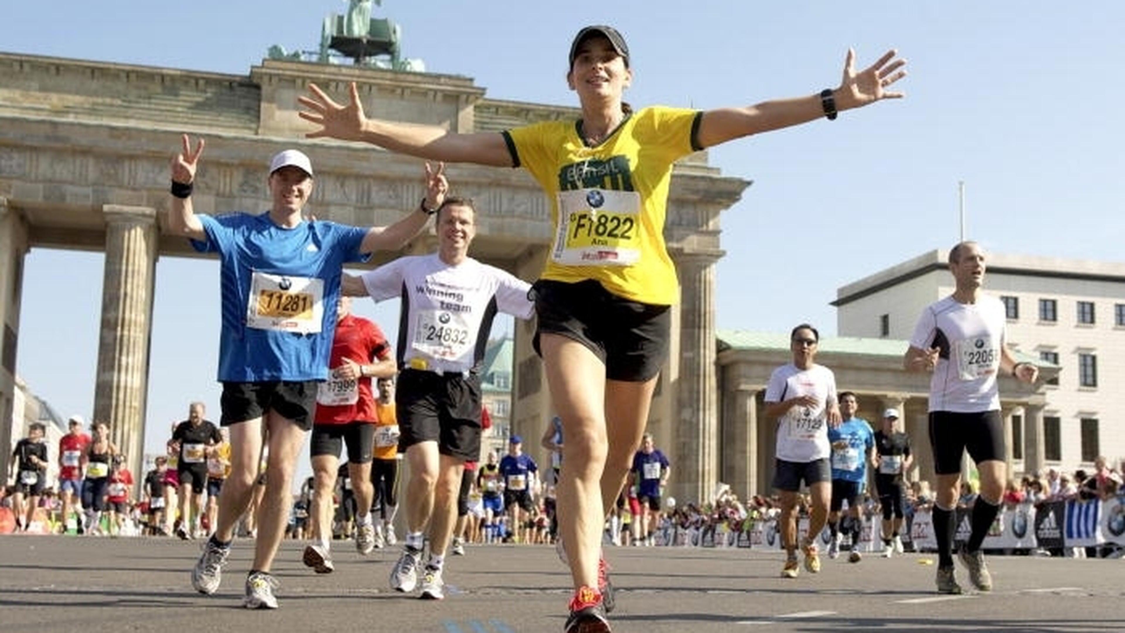 Развитие спорта. BMW Berlin Marathon 2021. Berlin Marathon 2022. New York City Marathon 2021. Марафонский бег.