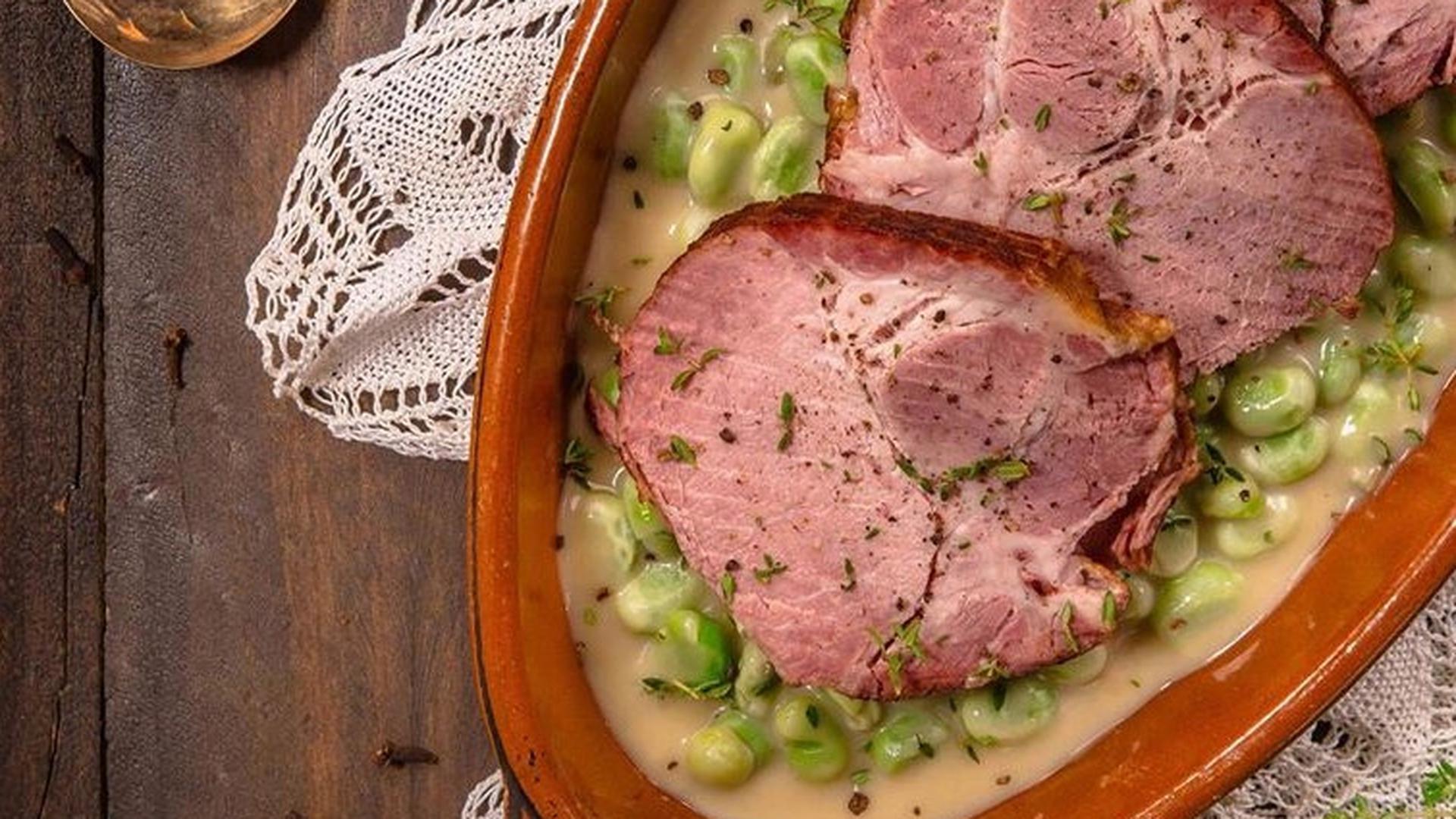 Judd mat Gaardebounen combines slow-cooked smoked pork with broad beans in a wine sauce Photo: Maison Steffen