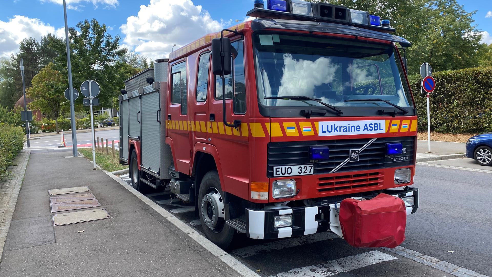 One of the five fire trucks that the help group Lukraine is planning to send to Ukraine