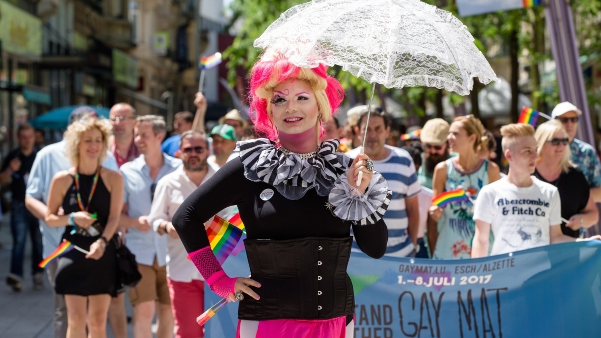 Esch/Alzette turned into a rainbow-city for the pride parade ...