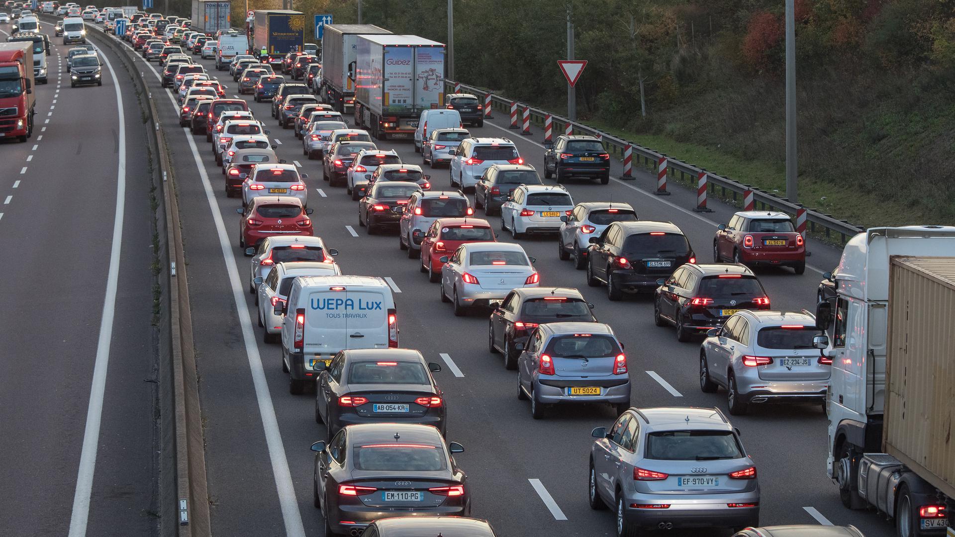 Congestion on the A3 motorway